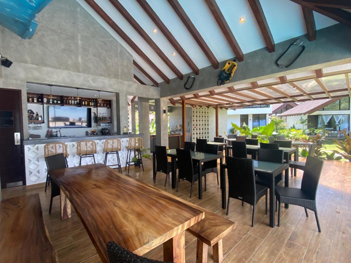 Amila Dive Beach Resort Sipalay Exterior foto
