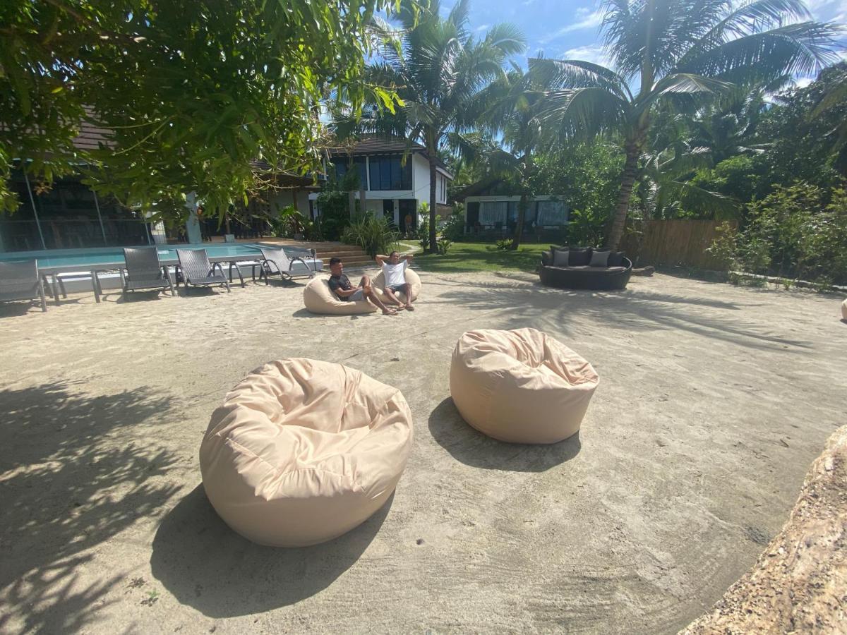 Amila Dive Beach Resort Sipalay Exterior foto